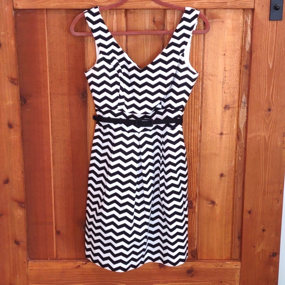 White House Black Market, a-line, black & white chevron dress w/black belt, 2